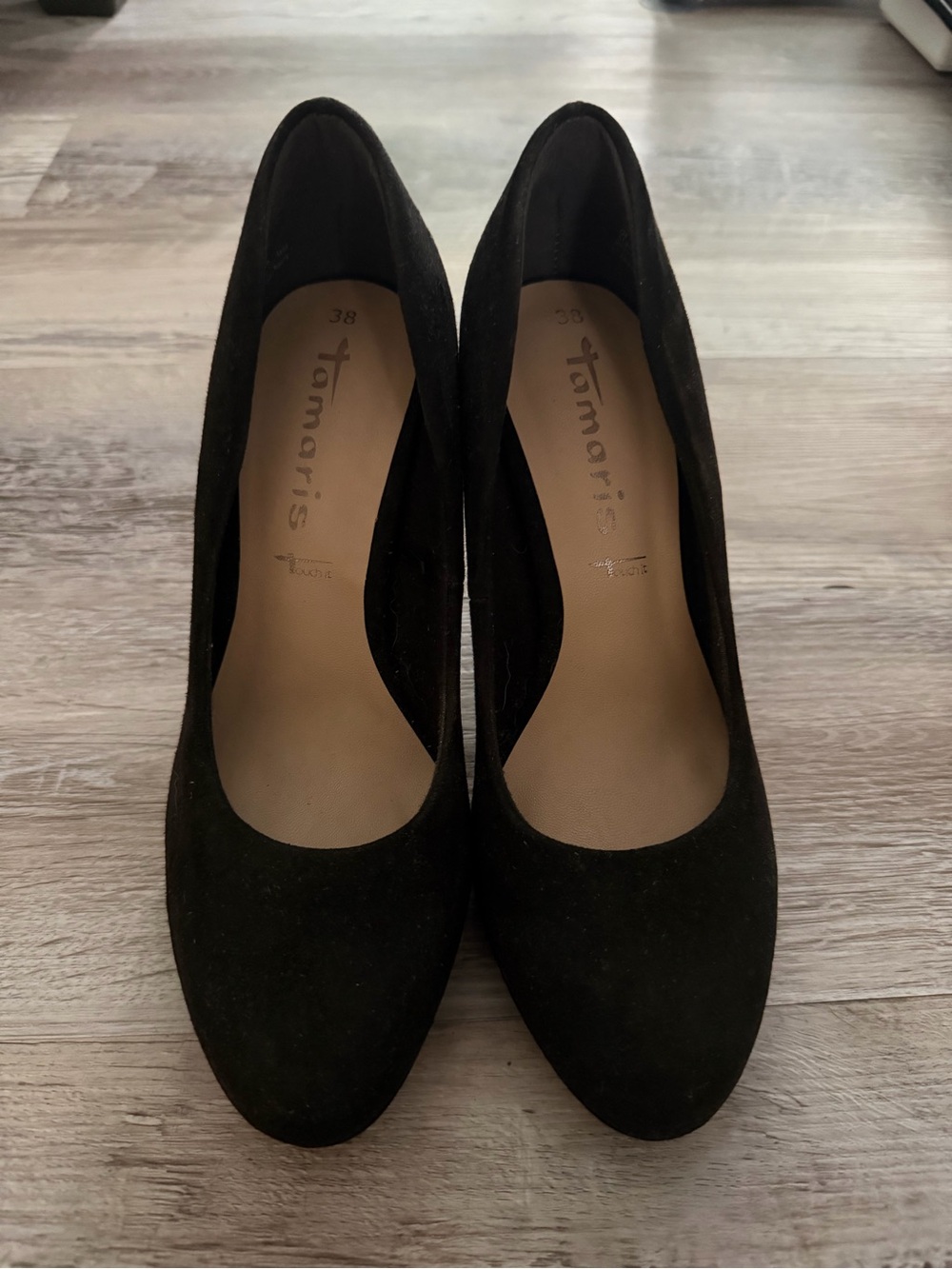 Tamaris Black Suede Round-Toe Heels